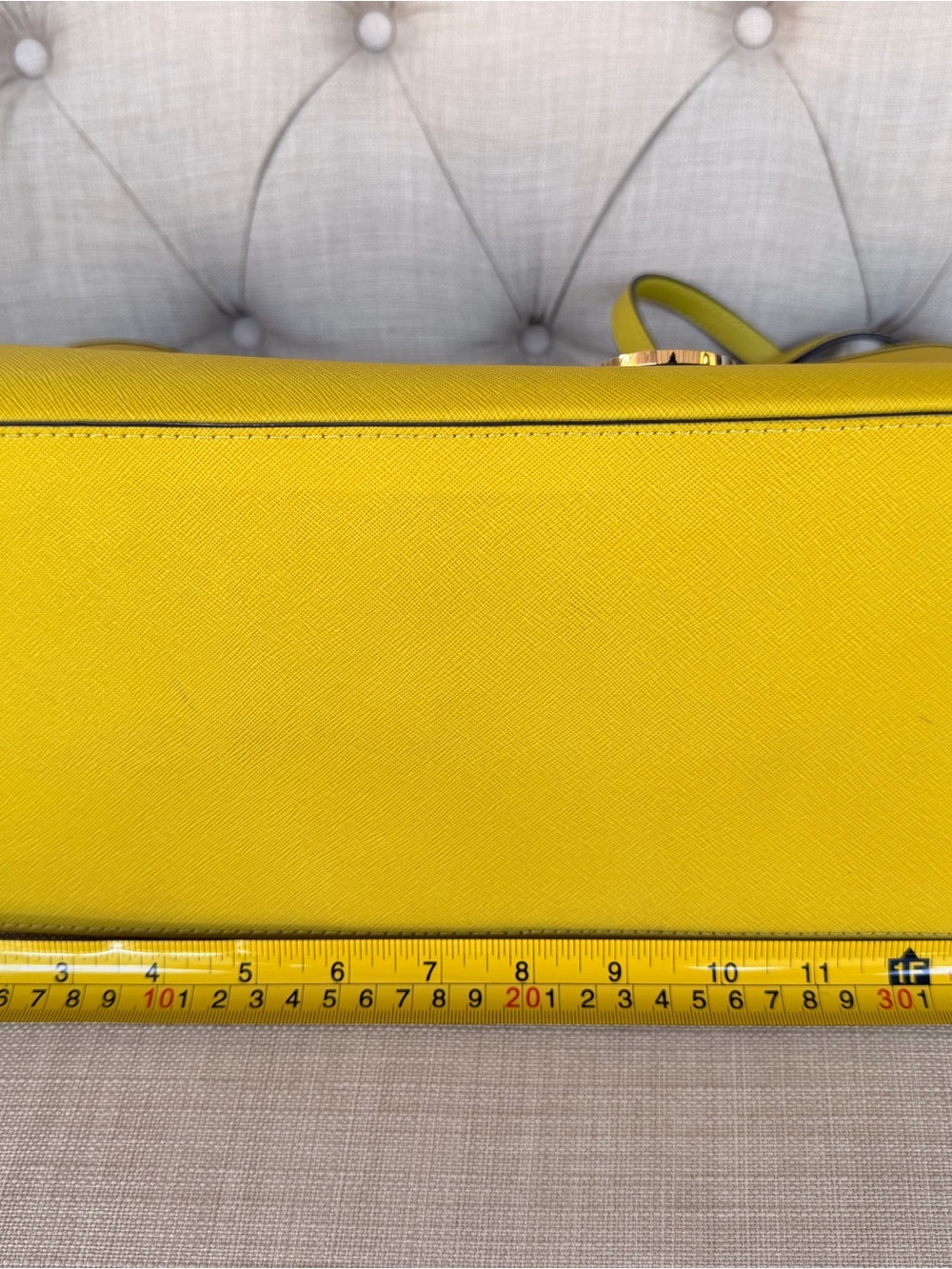 Michael Kors Lime Yellow Tote Bag - Saffiano Leather - Picture 12 of 17